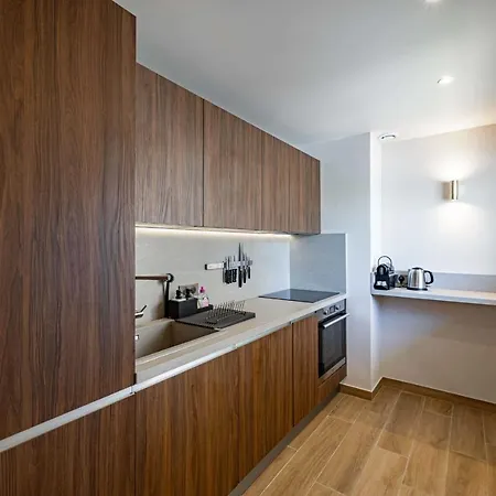 Appartement Beautiful Renovated Flat - Close To Martinez *