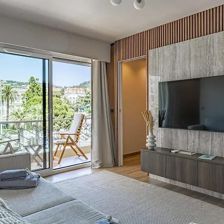 Appartement Beautiful Renovated Flat - Close To Martinez